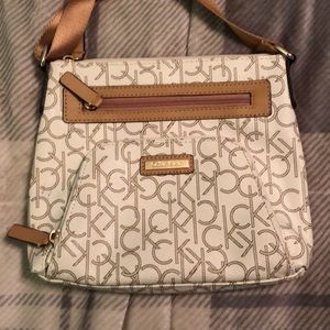 CALVIN KLEIN CROSSBODY PURSE